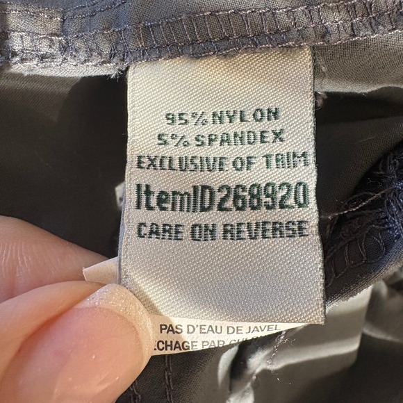LL Bean Womens‎ Gray Comfort Trail Crop Pants Capris Size 10 Reg Nylon Spandex - Picture 4 of 5